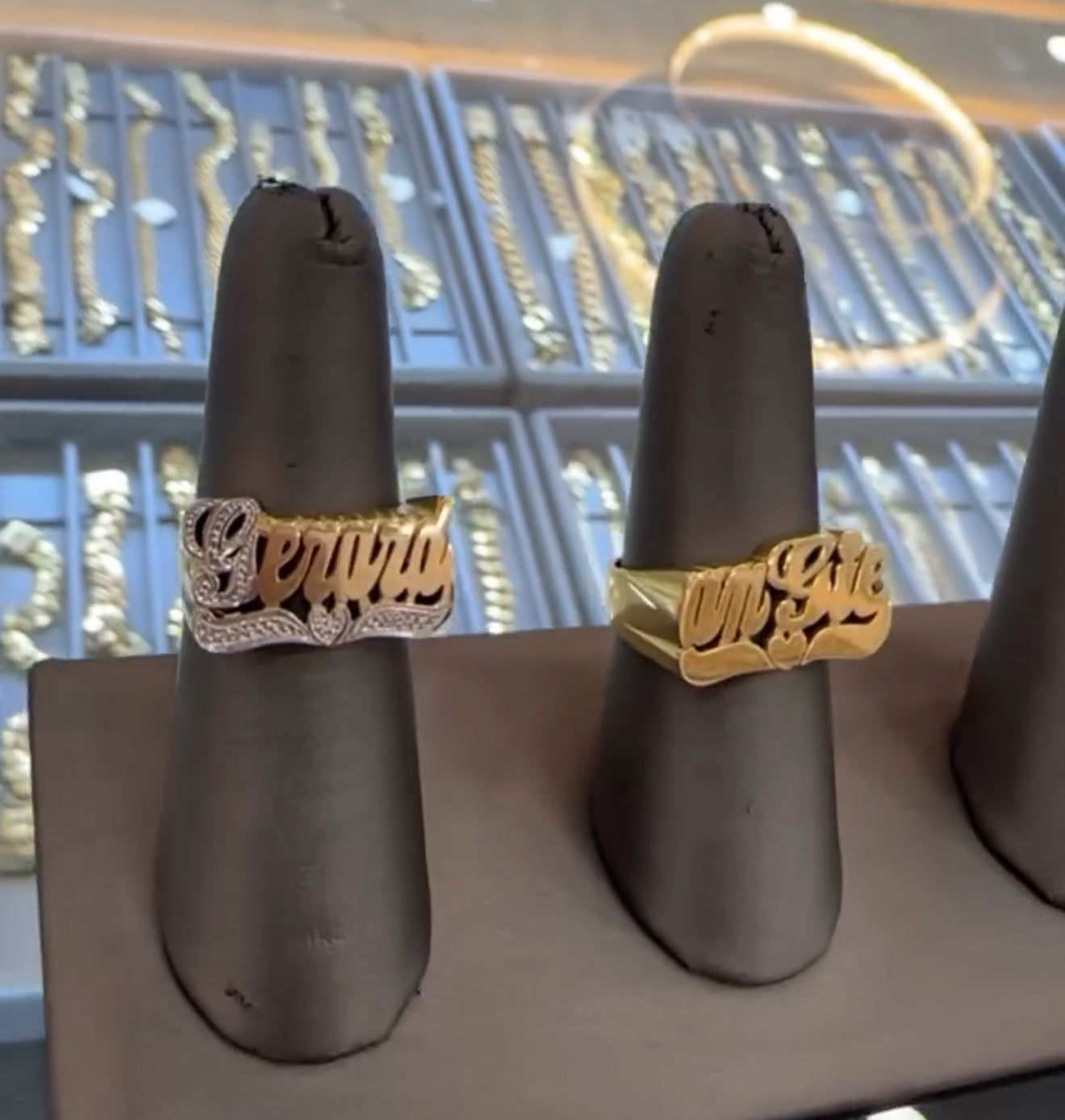 Anillos de nombre 14m