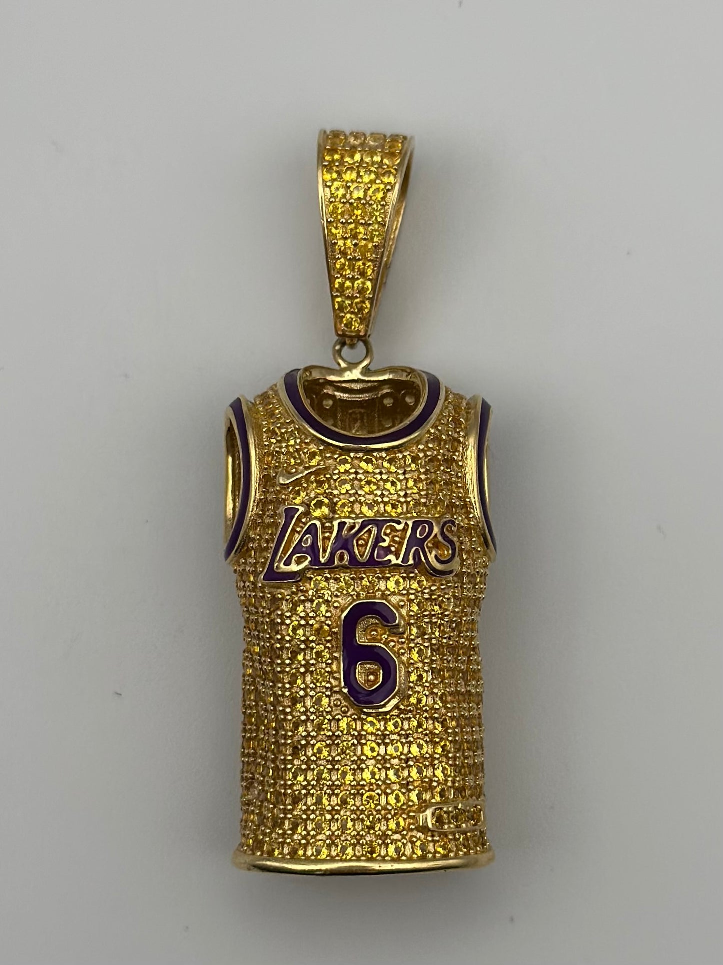 Basketball Team T-Shirt pendant