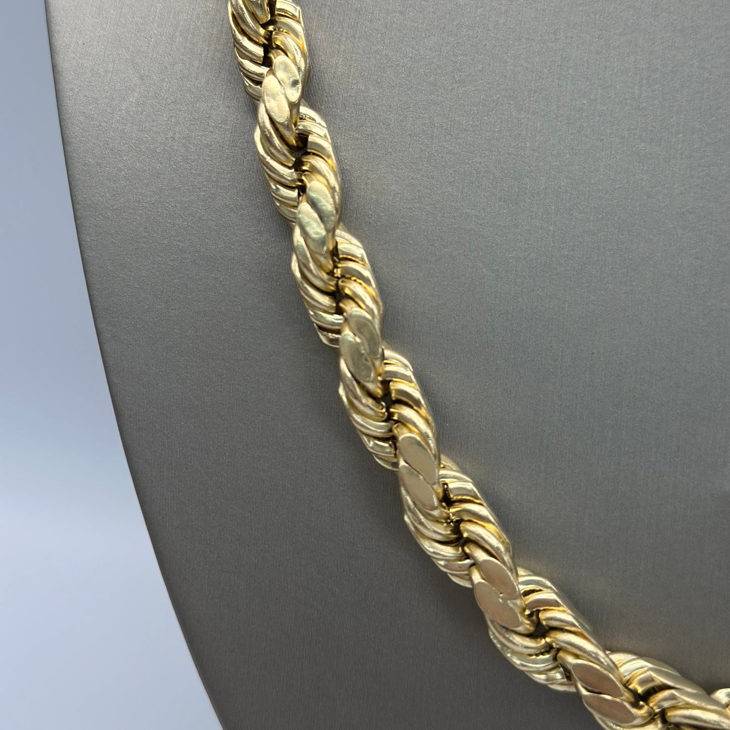 Hollow rope chain .