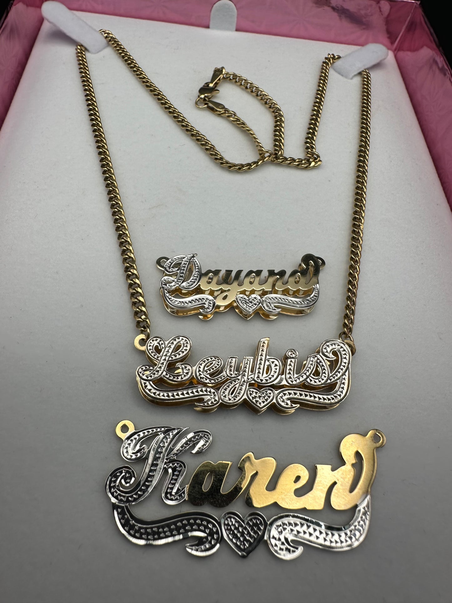 Cuban chain with name medal in 14k gold