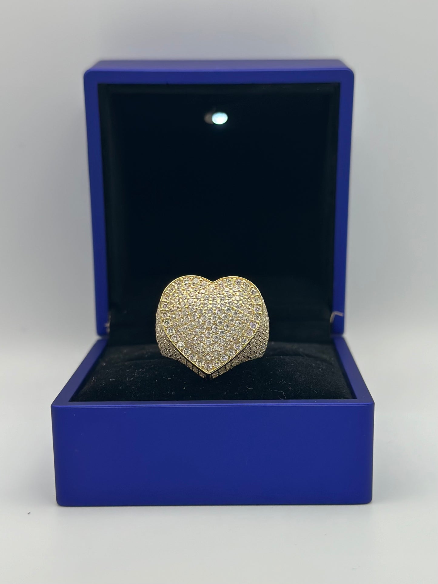 Regular Heart Ring with Zirconia.