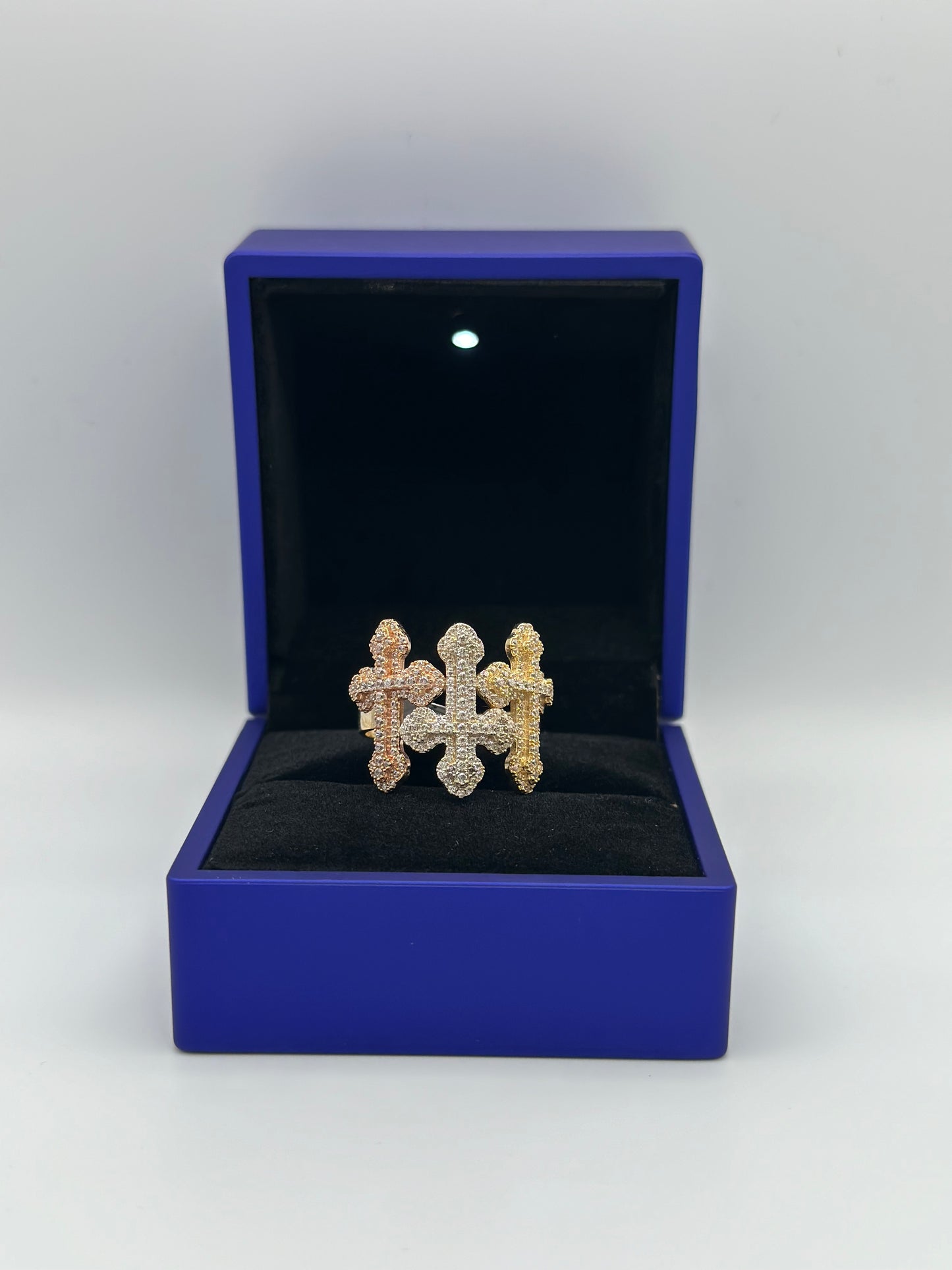 Cross design ring with  three golds