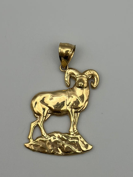Pendant plain Goat