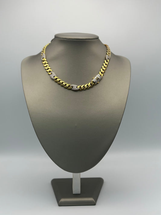 Choker with Design and zirconia .