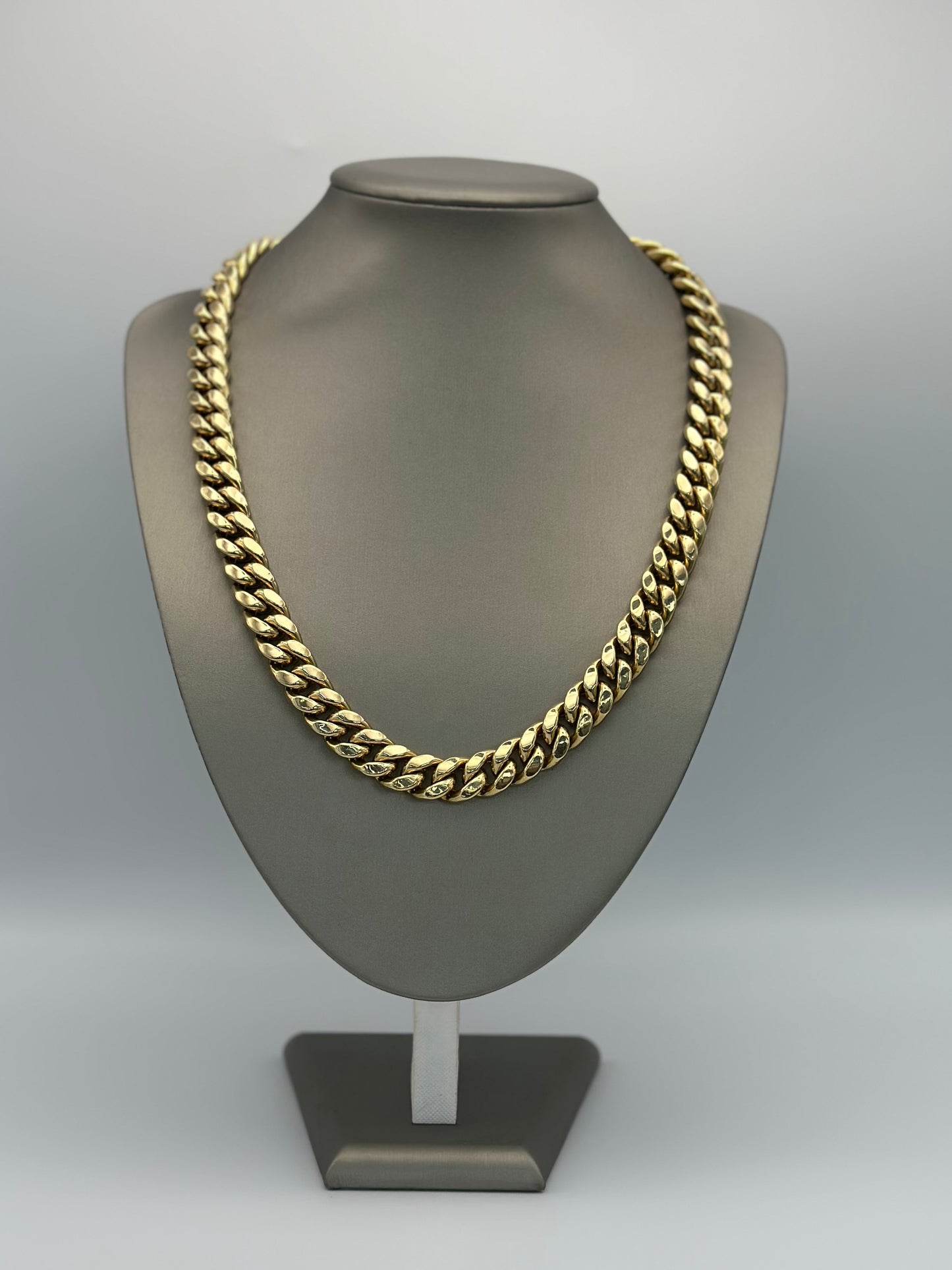 Cuban semi solid chain.