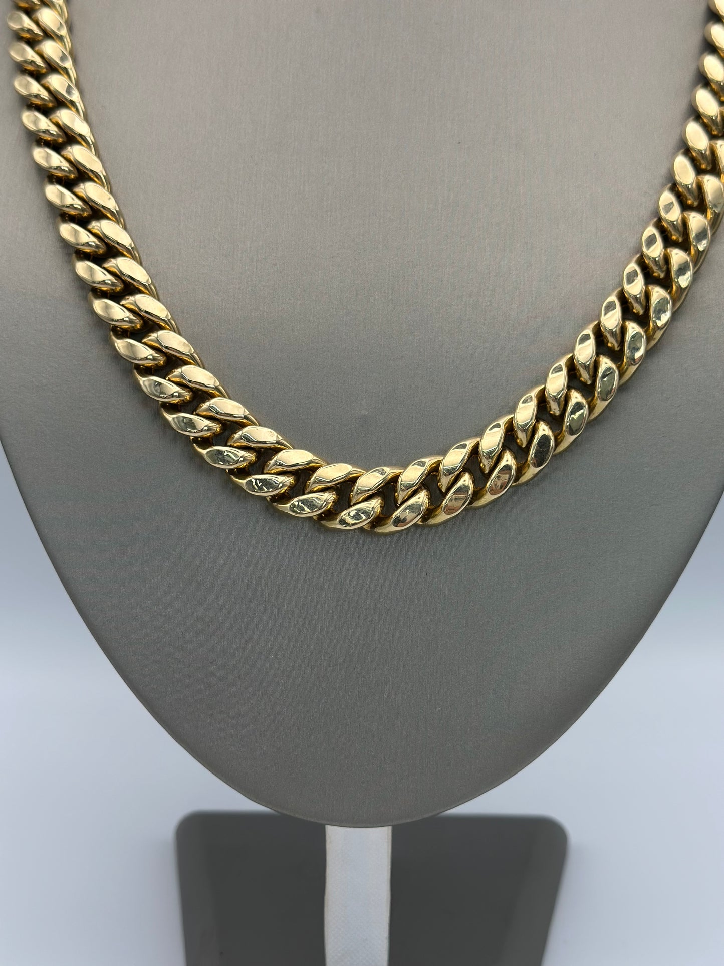 Cuban semi solid chain.